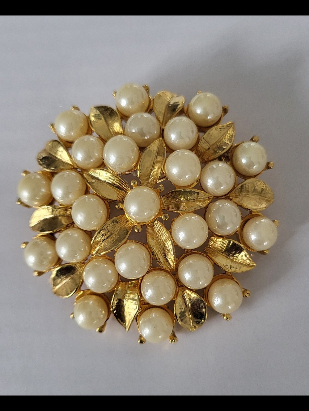 Vintage Goldtone  & Faux  Pearl Floral Brooch